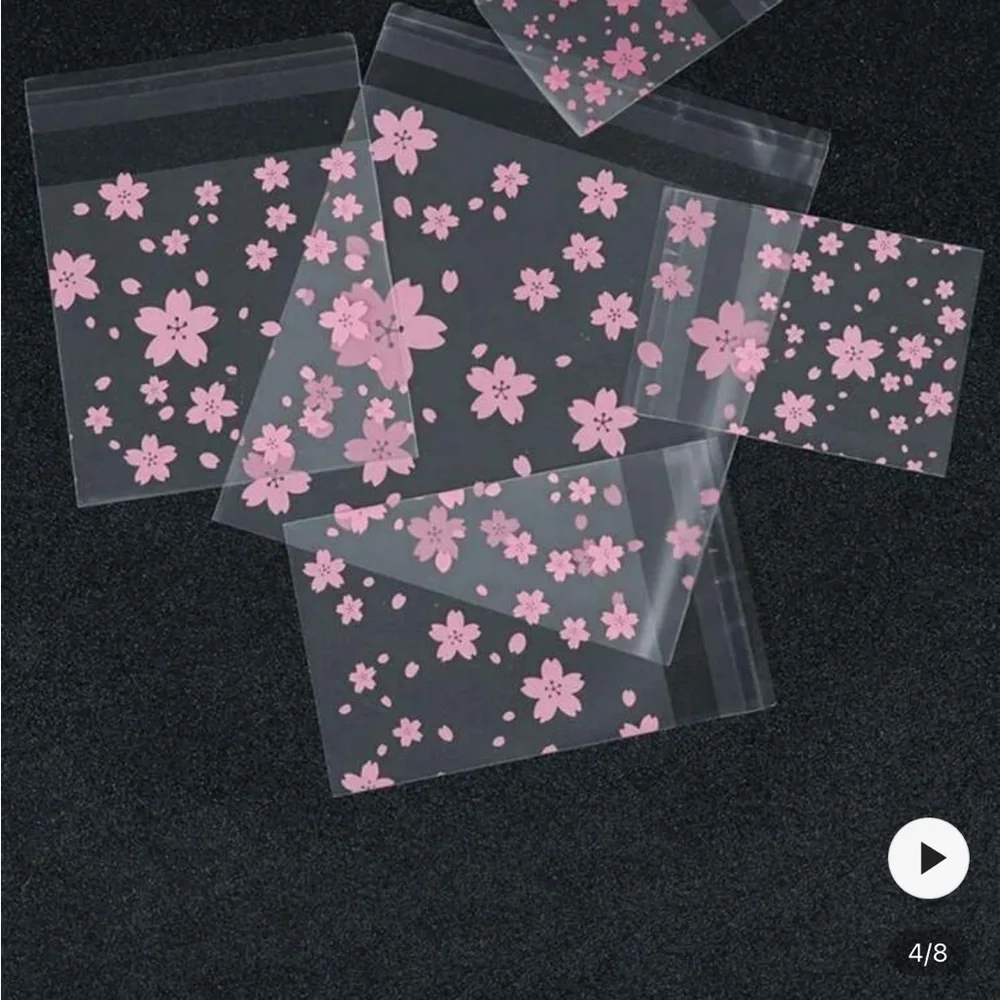 Pink Floral Plastic Medium Bags (50 pack)